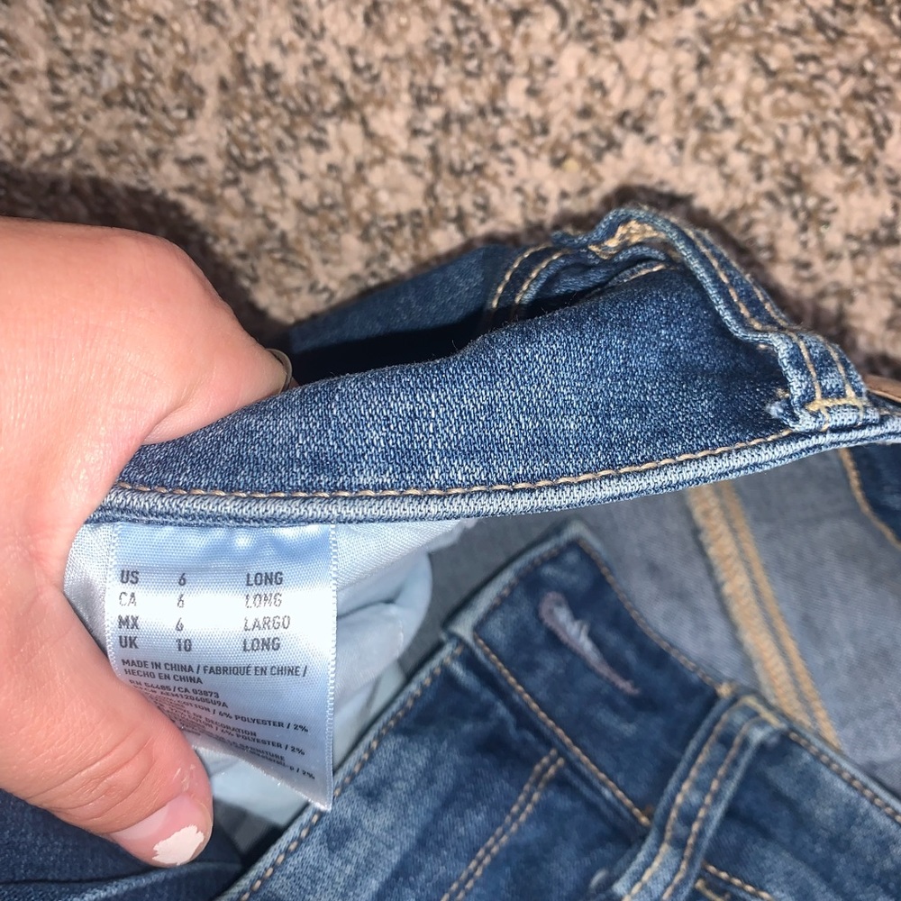 American eagle ripped jeans